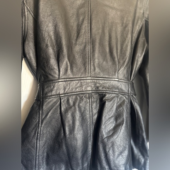 Winlet Size Medium Black Leather Belted Jacket - Picture 5 of 9